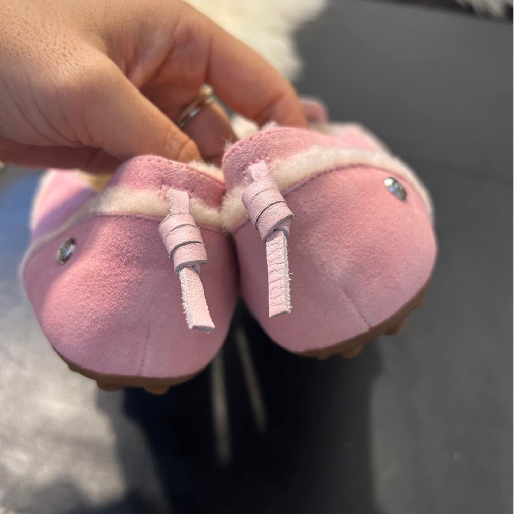 UGG Pink Fuzzy Women's Slippers - Picture 3 of 7